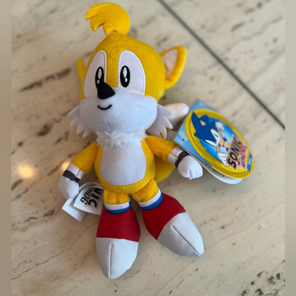 NWT Sonic the Hedgehog Tails Plush Toy - Yellow and Red